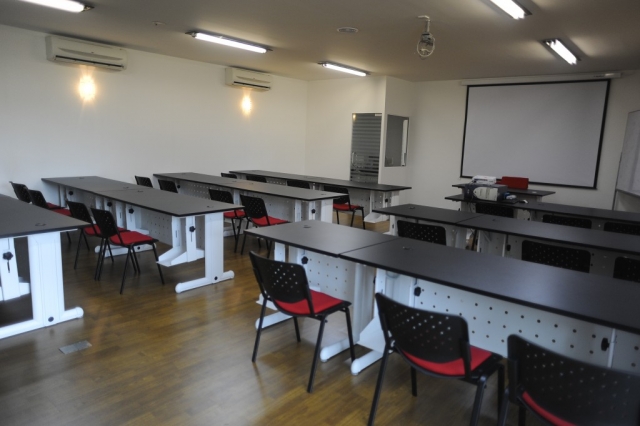 lecture-room-2-1024x682-640x480